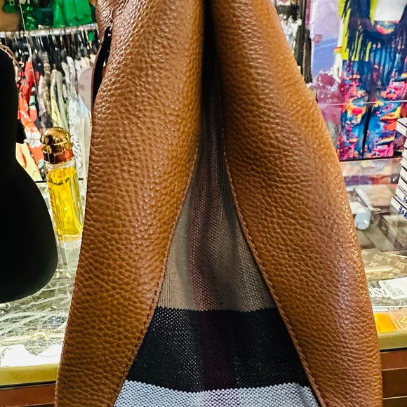 Burberry Brown Leather Tote Bag like new - Picture 10 of 12
